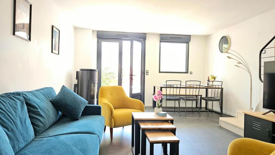 3star 1950s house, 3 bedrooms, 6 people, walk to beach center House in Royan