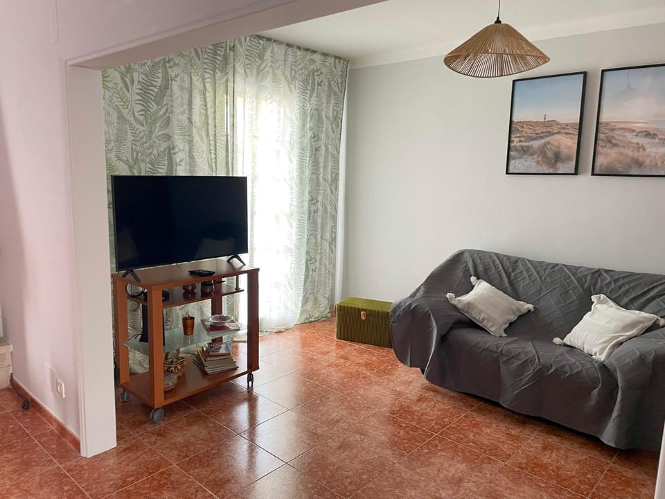 Communal lounge/ TV room, TV and multimedia, Living room
