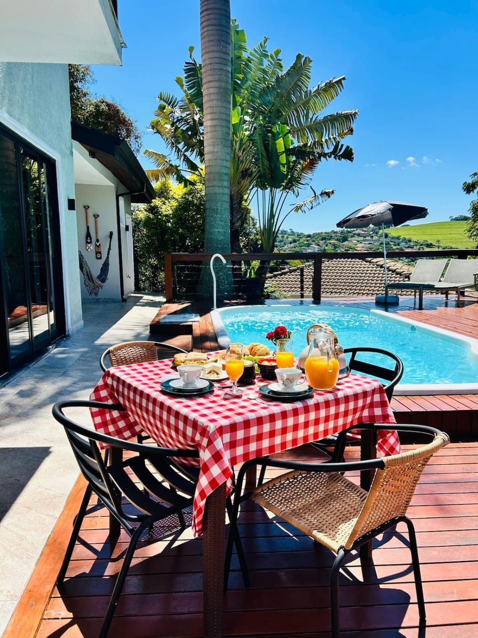 Dining area, Swimming pool