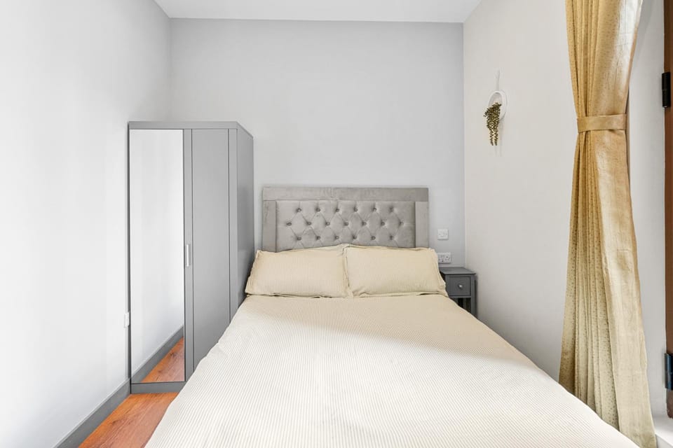 Modern Double Room 1 Min to Ilford Station Apartment hotel in Ilford