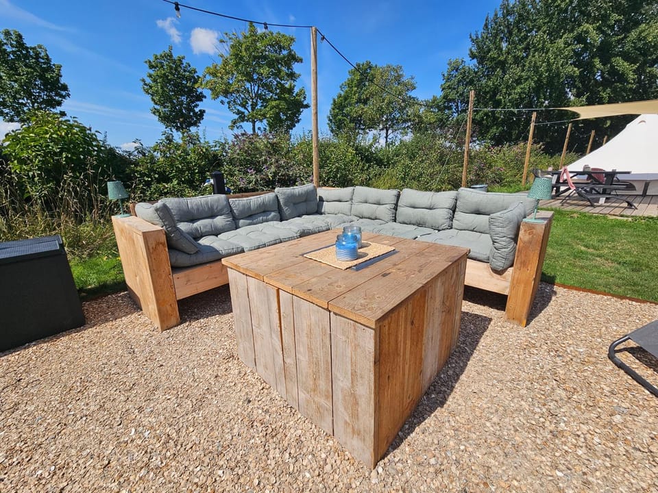 Garden, Balcony/Terrace, Living room, Seating area, Dining area