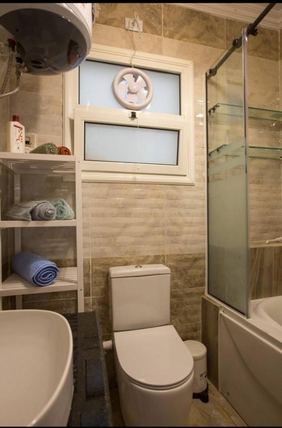 شقة مفروشة بالكامل مكيفة ثلاث غرف Apartment in Cairo Governorate