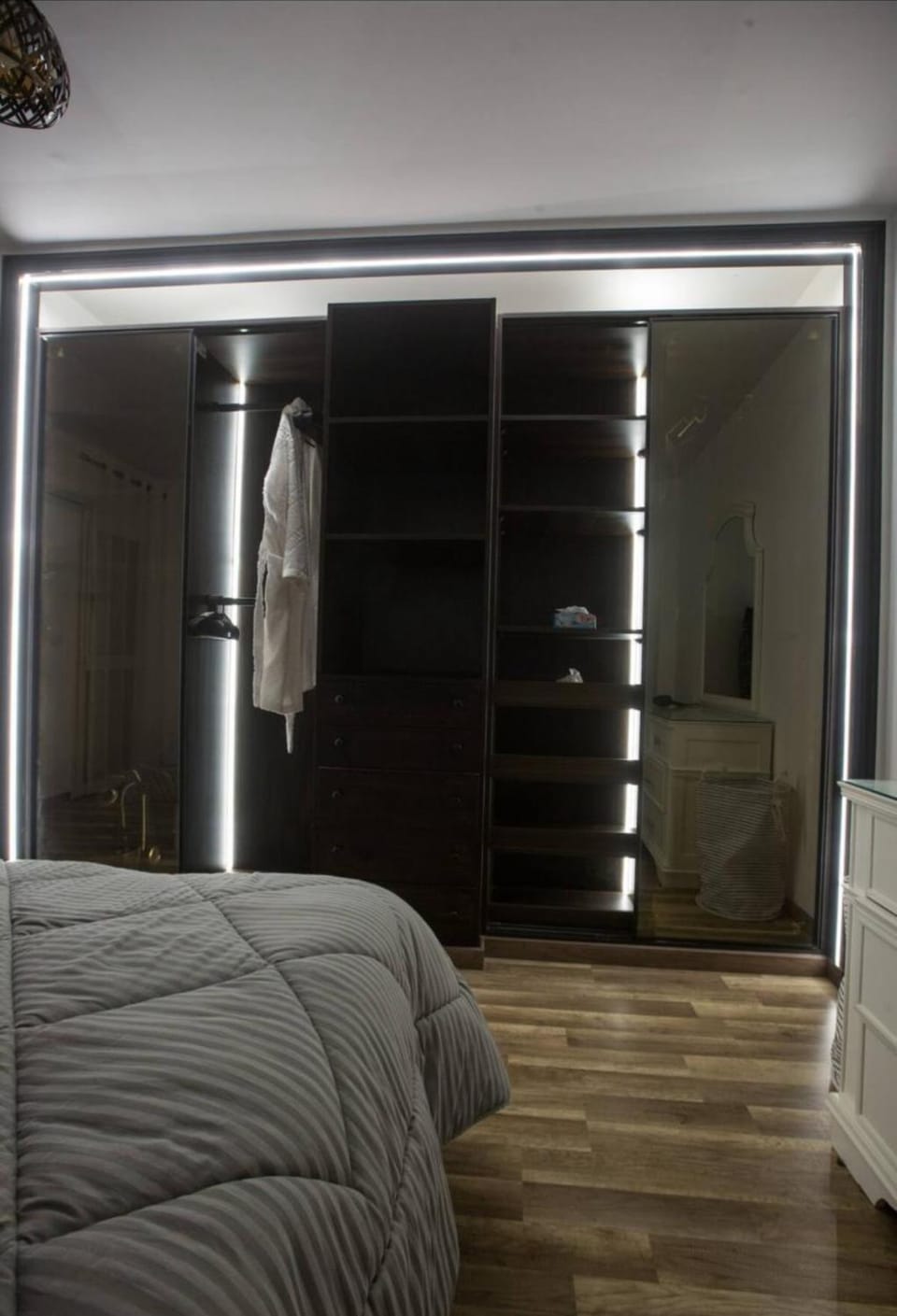 شقة مفروشة بالكامل مكيفة ثلاث غرف Apartment in Cairo Governorate