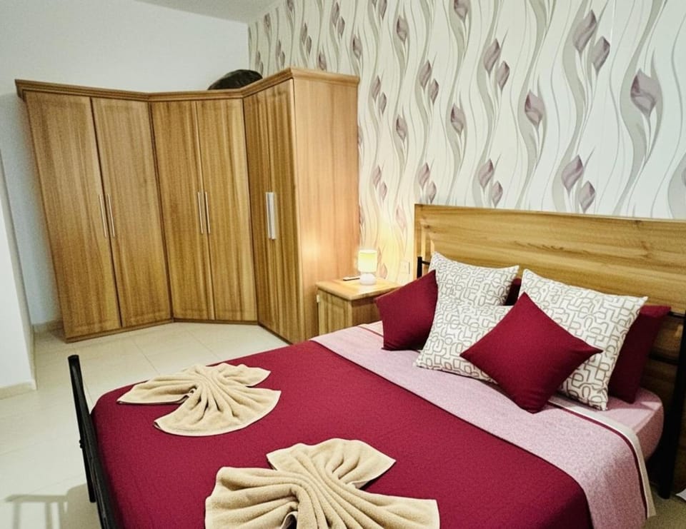 Bed, Photo of the whole room, Bedroom, wardrobe