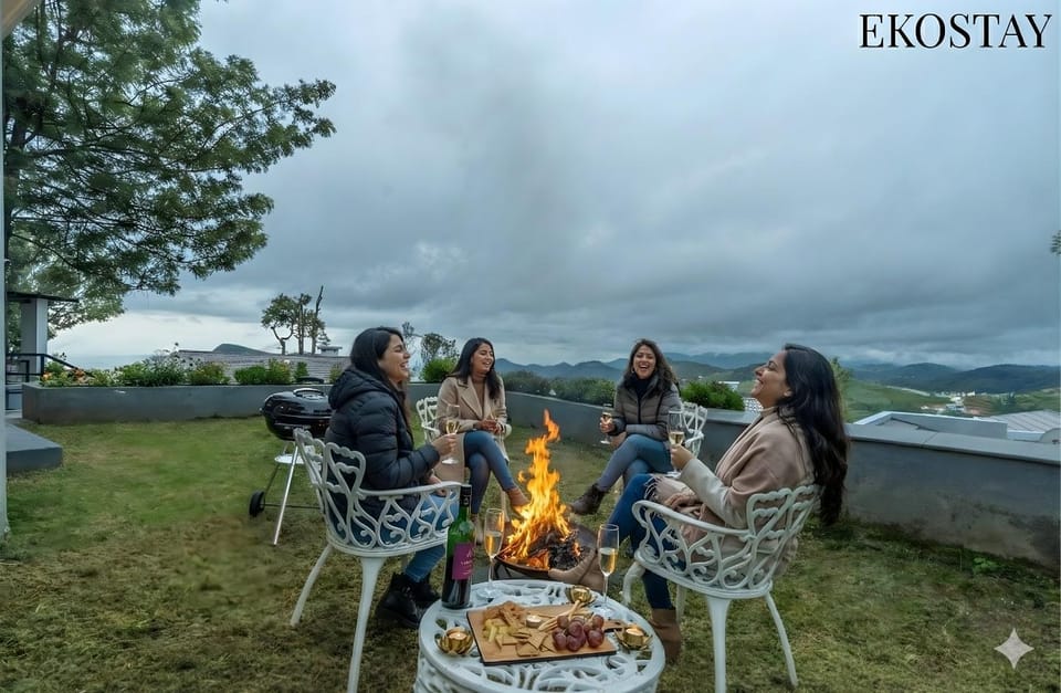 People, Natural landscape, Food and drinks, Mountain view, group of guests