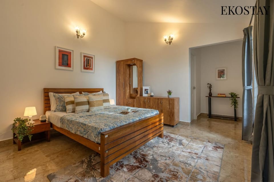 Bed, Photo of the whole room