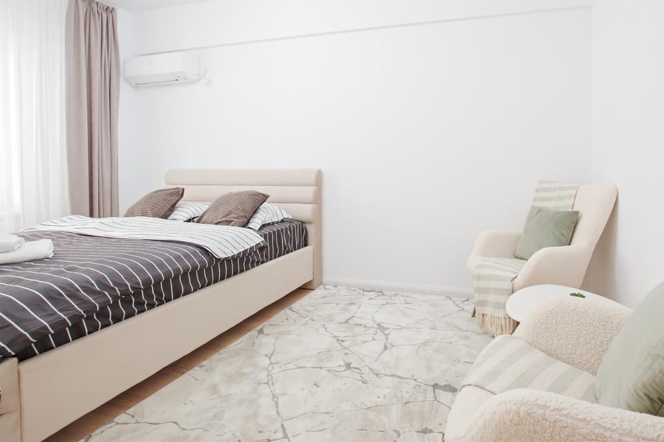 Daydreaming - Central Loft Apartment in Moldova