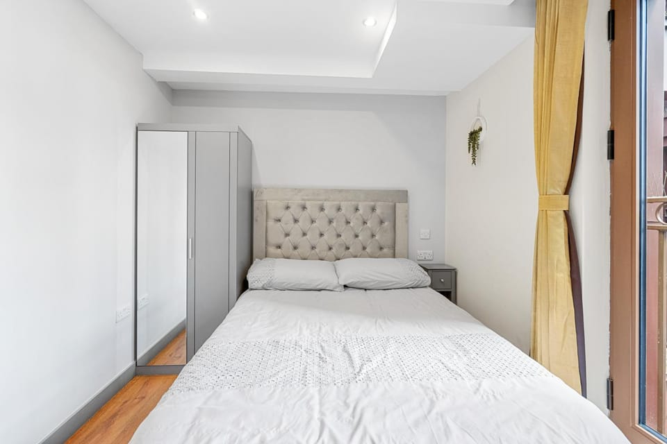 Bed, Bedroom, wardrobe