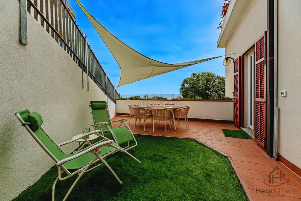 Garden, View (from property/room), Balcony/Terrace