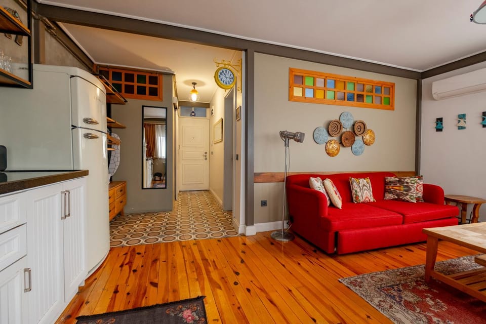 Spacious One Bedroom Apartment with View and Elevator Apartment in Istanbul