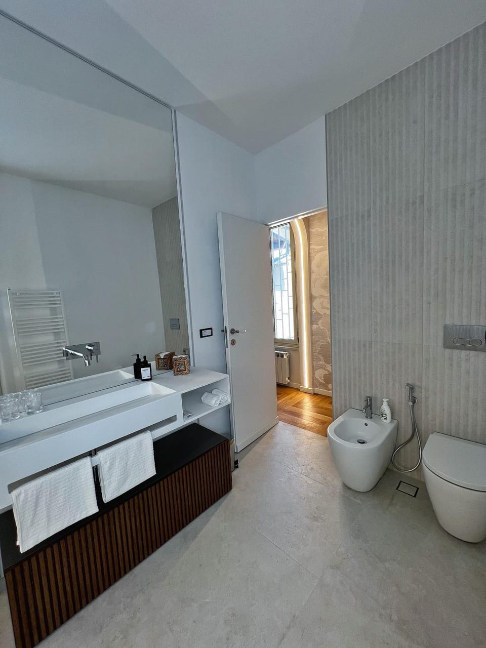 Roma 77 Luxury Suite Apartment in Pescara