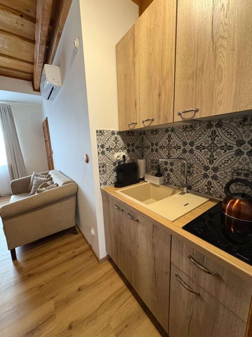 Kitchen or kitchenette, Living room, Seating area
