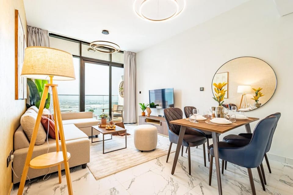 Full Cleveland & Canal View - Big Balcony - High Floor - 5 min walk from Cleveland, ADGM and Galleria Apartment in Abu Dhabi