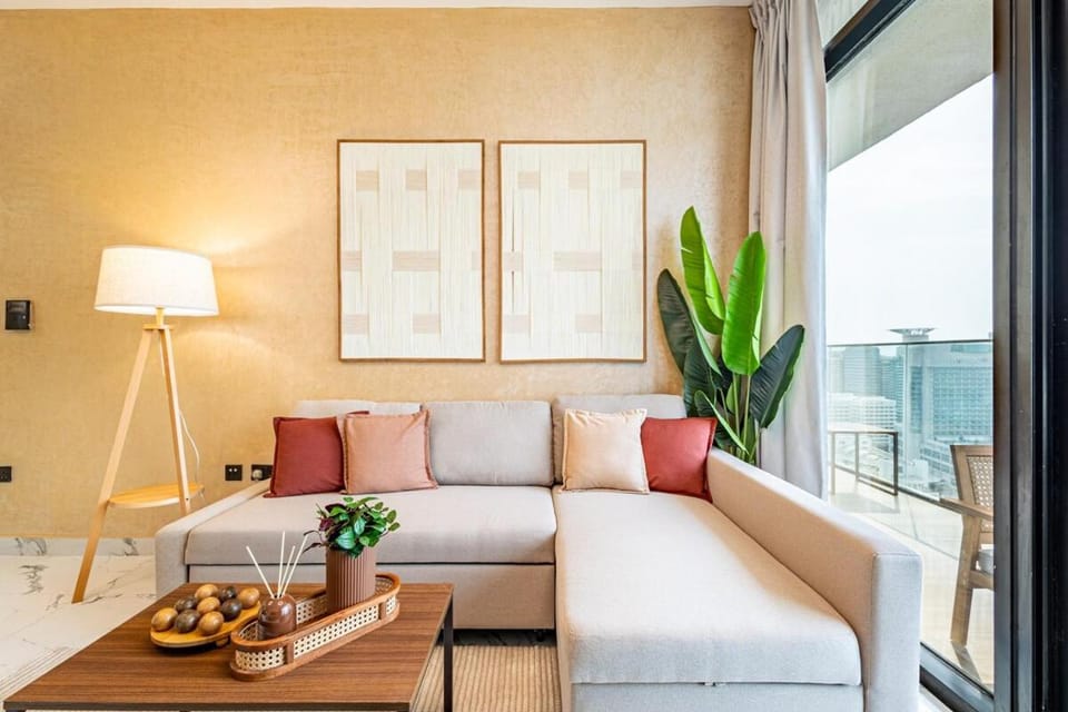 Full Cleveland & Canal View - Big Balcony - High Floor - 5 min walk from Cleveland, ADGM and Galleria Apartment in Abu Dhabi