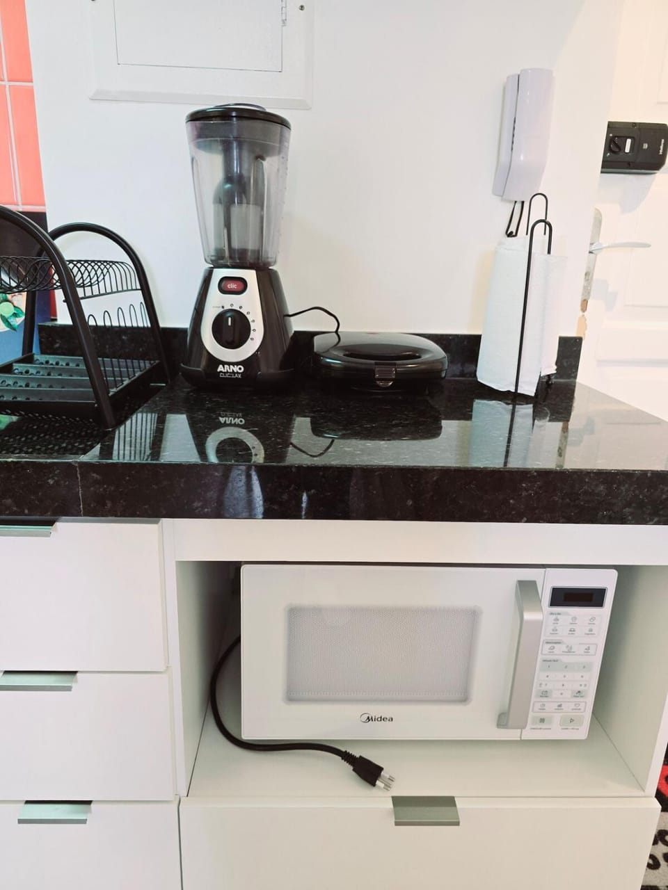 Coffee/tea facilities, Kitchen or kitchenette, microwave, toaster