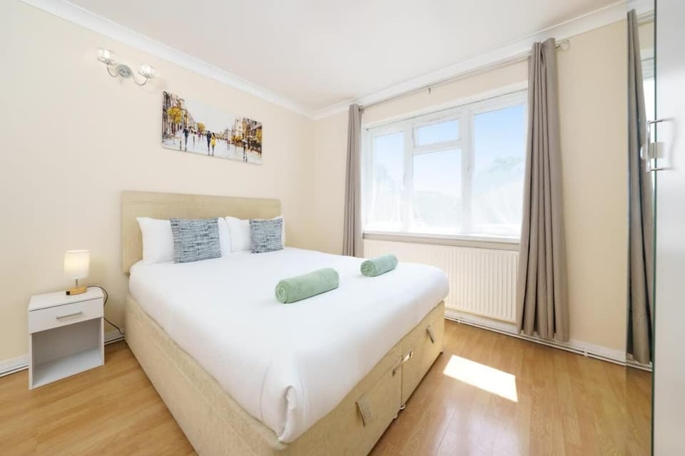 2BR Apartment near Heathrow Airport Apartment in London Borough of Hounslow