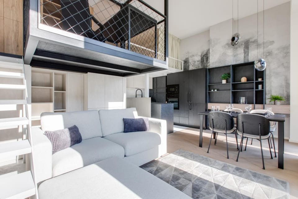 TV and multimedia, Kitchen or kitchenette, Living room, Seating area, Dining area