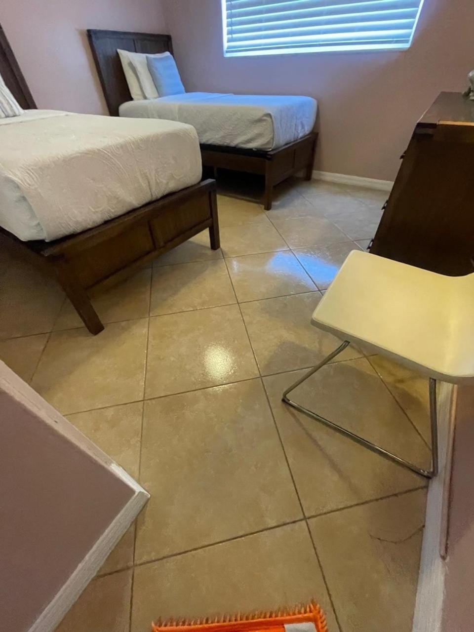 Modern Beachfront Suite at Hollywood Broadwalk House in Hollywood Beach