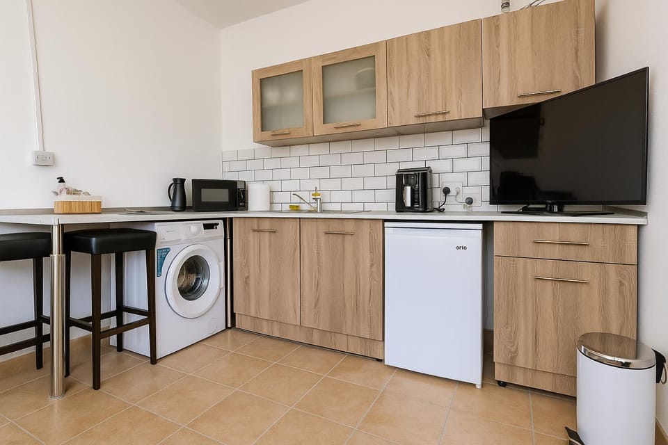 TV and multimedia, Kitchen or kitchenette, Entertainment, Entertainment, Breakfast, young children, young children, internet, microwave, washing machine, washing machine, kitchen, kitchen