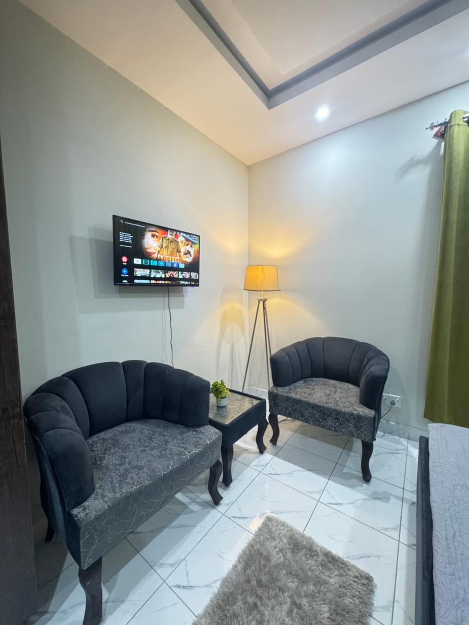 TV and multimedia, Seating area