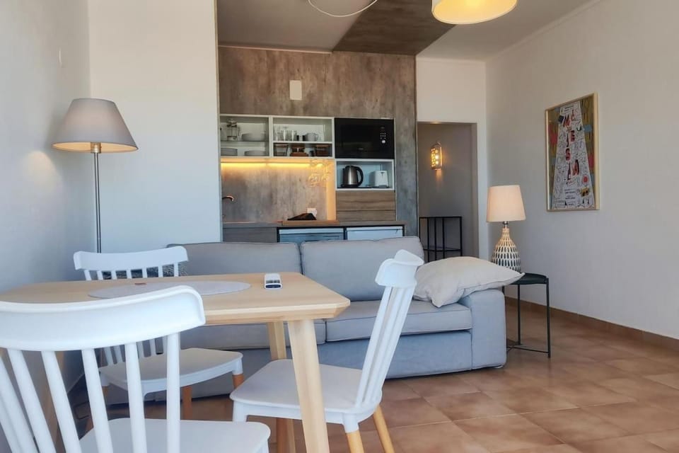 3E Blissful Albufeira Praia Apartment in Guia