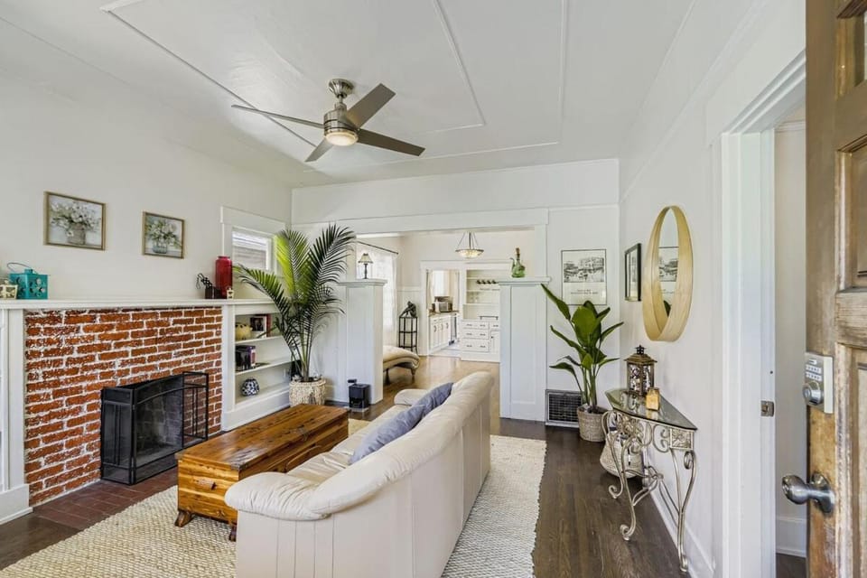 Less than 8 min to UW, Comfort & Quiet University Retreat House in Green Lake