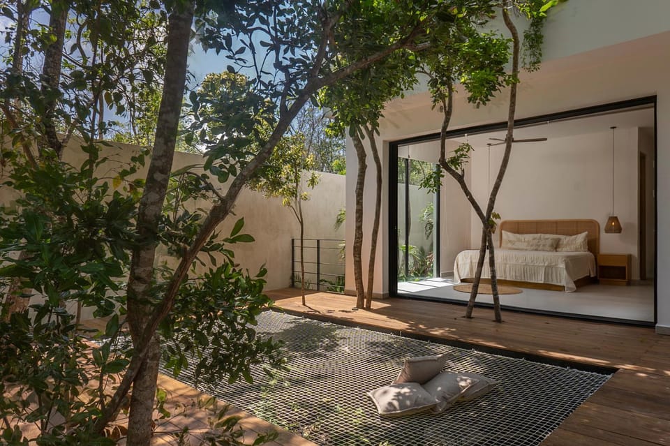 CASA SABAL - Luxury Villa, 5 Suites, Gated Community, Concierge Villa in State of Quintana Roo