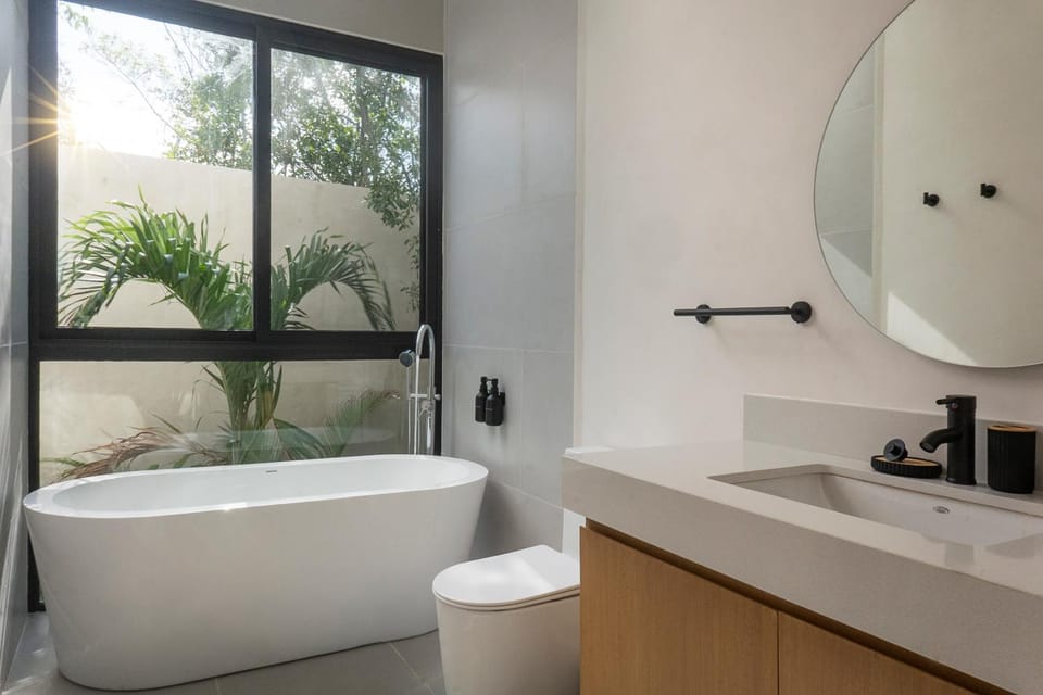 CASA SABAL - Luxury Villa, 5 Suites, Gated Community, Concierge Villa in State of Quintana Roo