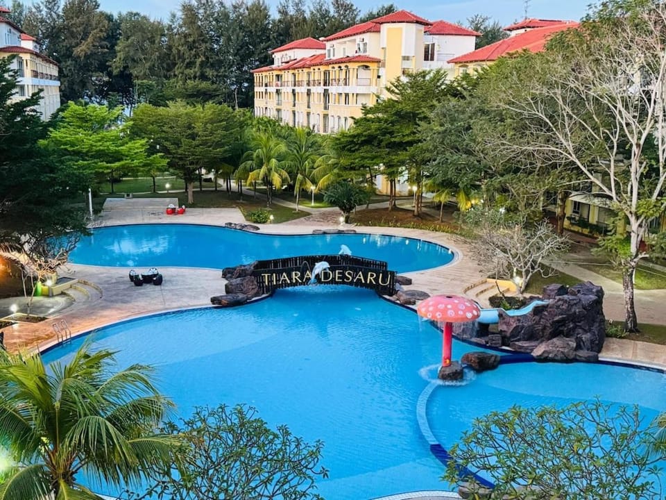 Desaru Beach Luxury Suites Pool View 3Pax E1 Apartment in Johor