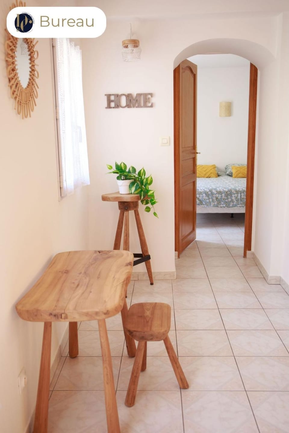 Seating area, Bedroom