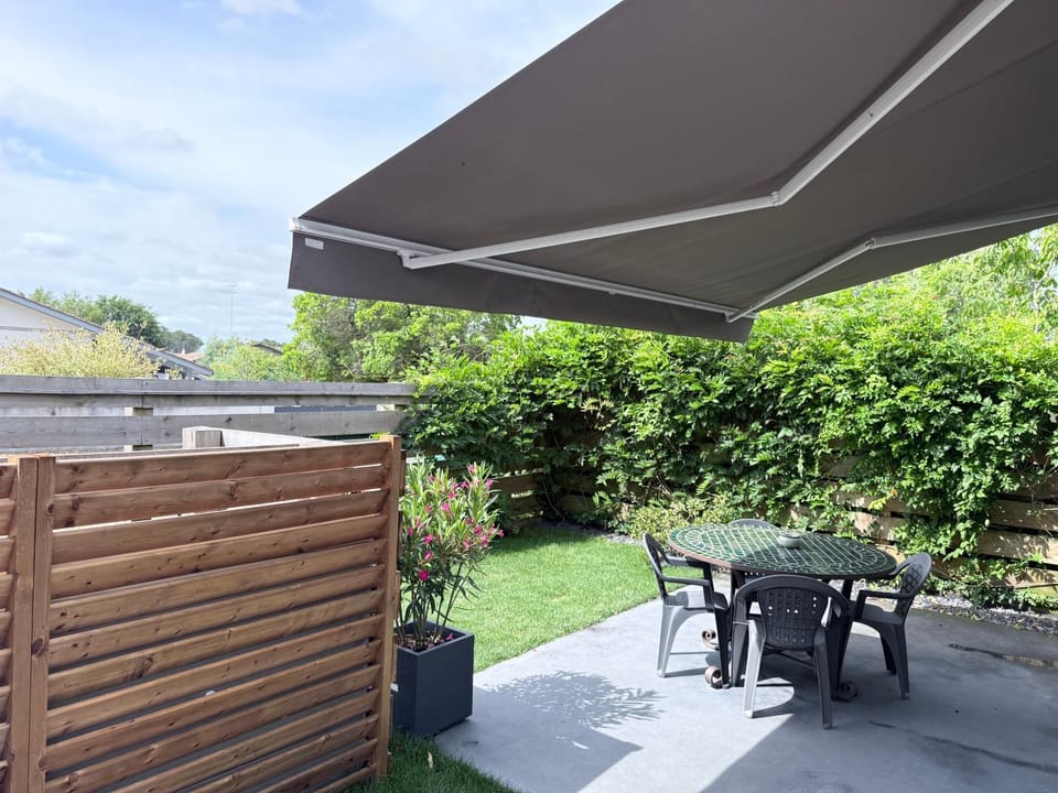 Spring, Day, Garden, View (from property/room), Balcony/Terrace, Dining area