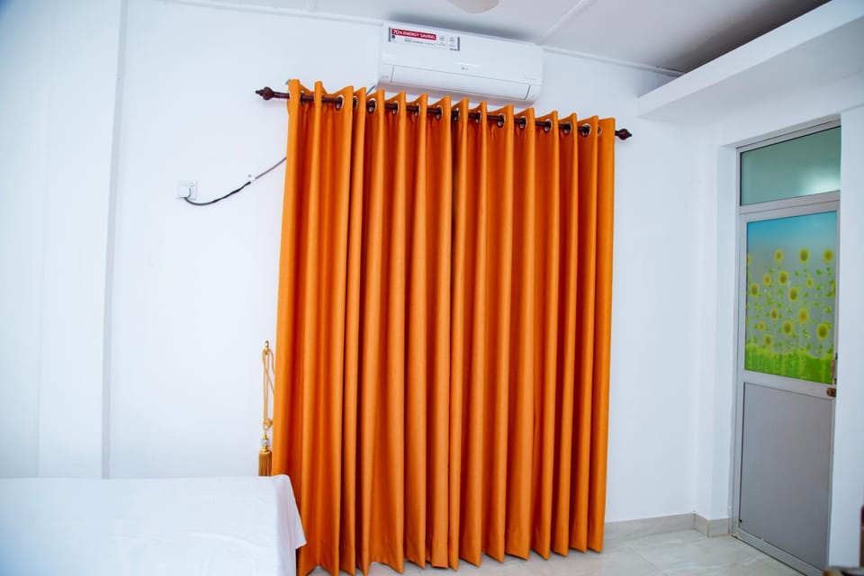 Bed, Bedroom, air conditioner