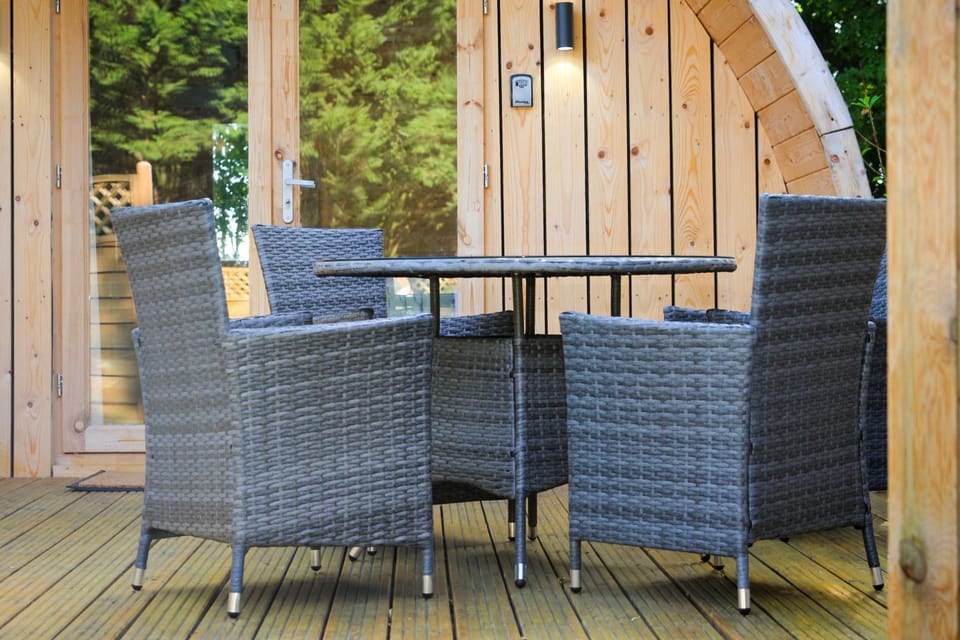 Patio, Seating area
