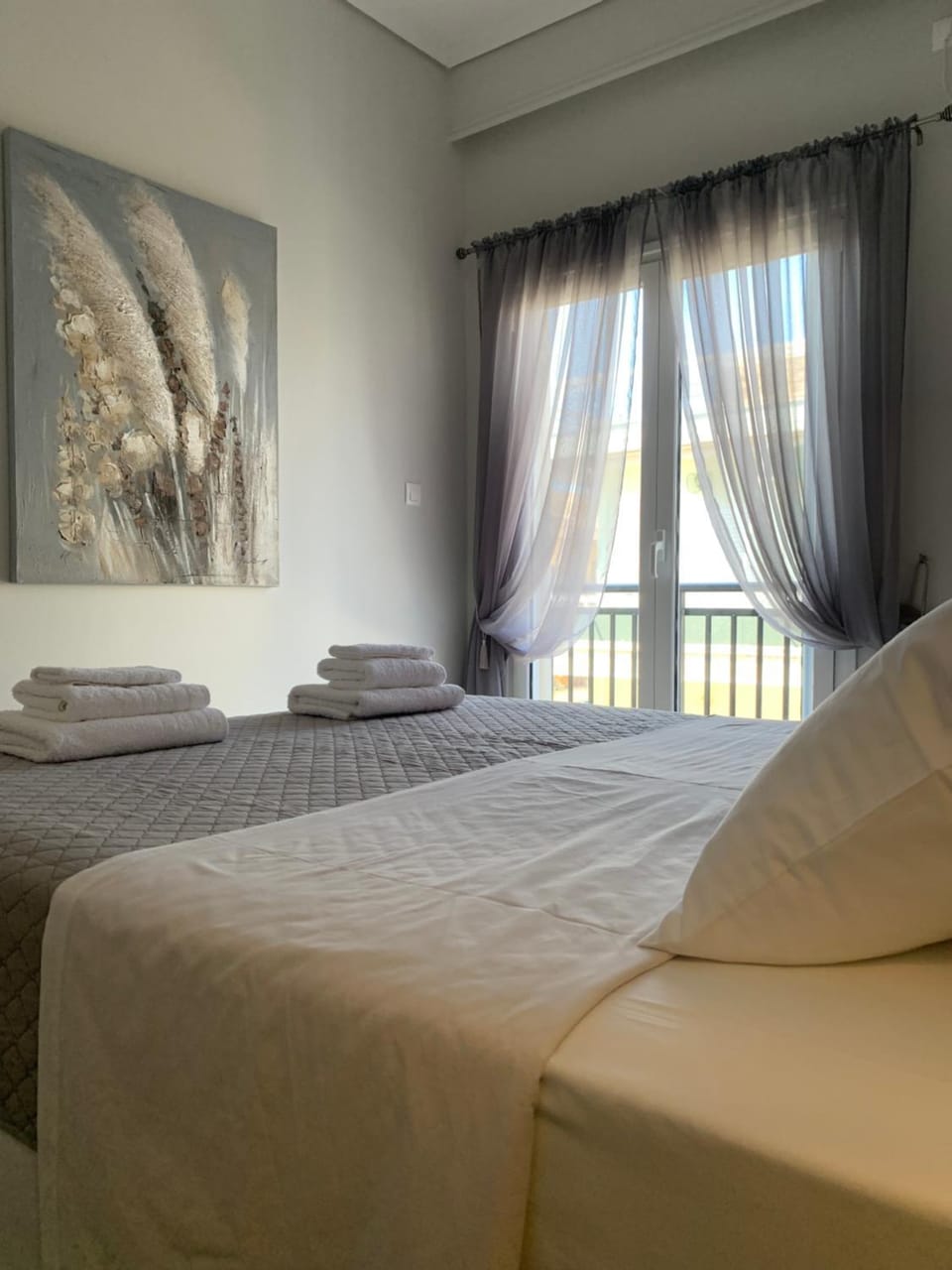 Bed, Photo of the whole room, Decorative detail, Bedroom