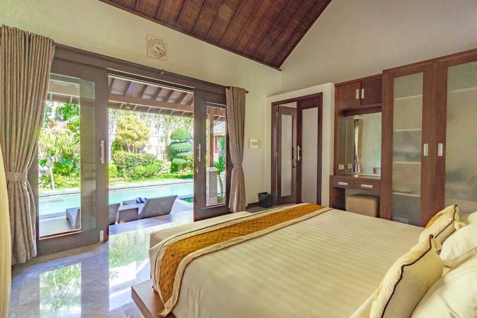 Manicured Garden Villa Villa in North Kuta