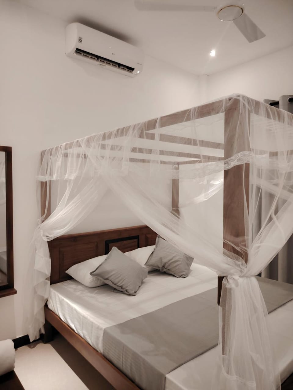 Bed, Bedroom, air conditioner