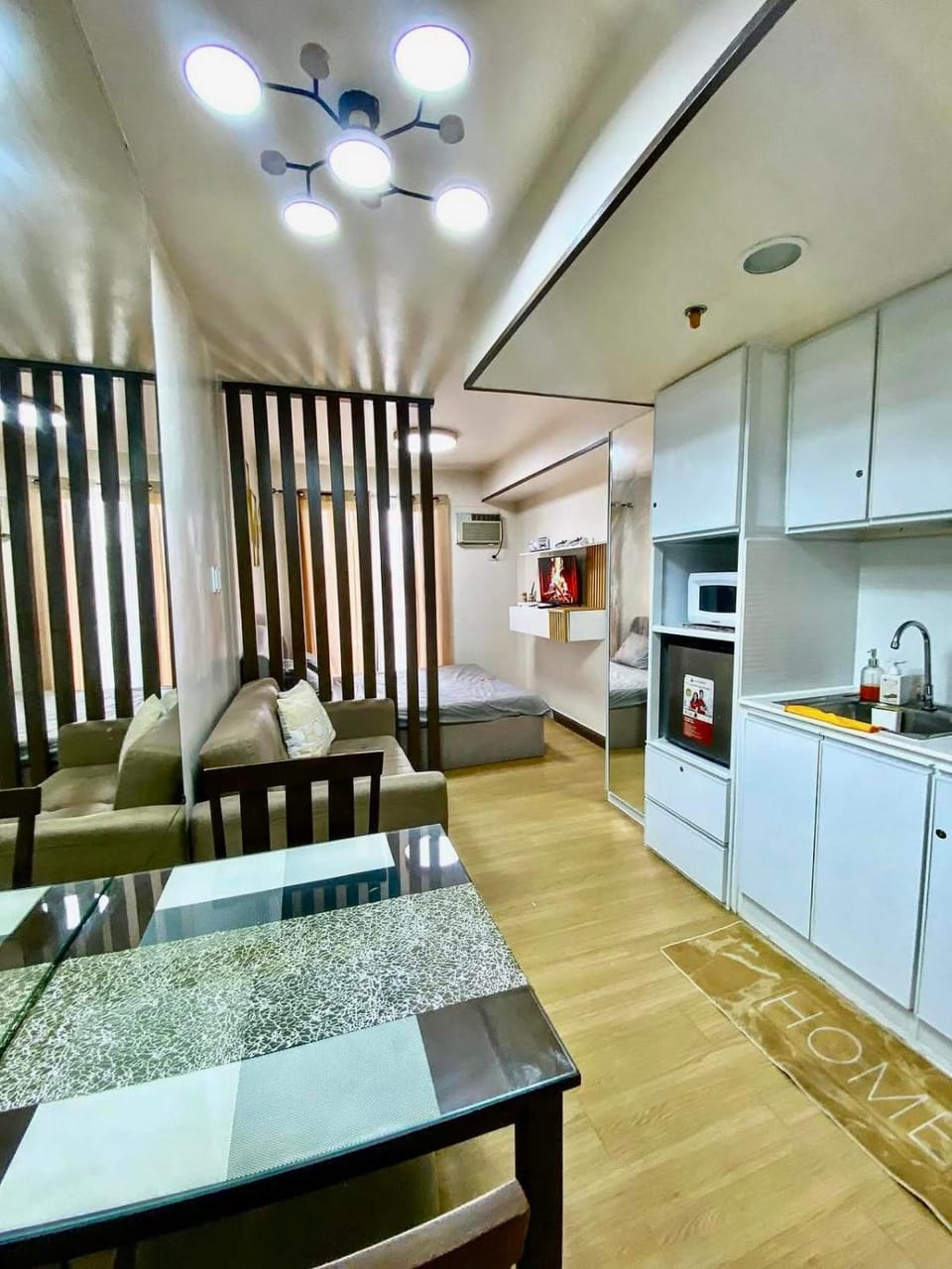 Cozyluxe at Pine Suites Tagaytay Bed and Breakfast in Tagaytay