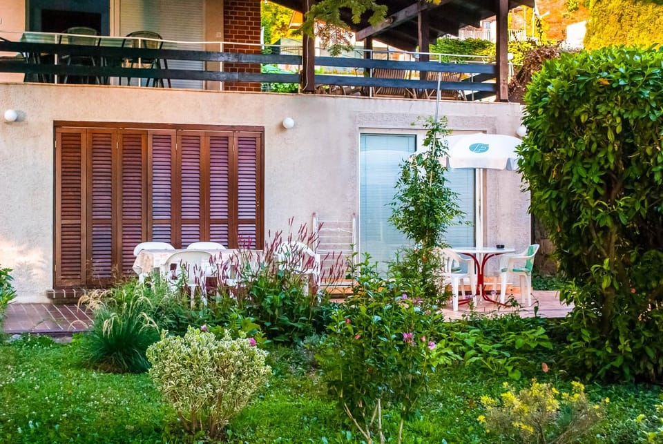 Garden, Balcony/Terrace