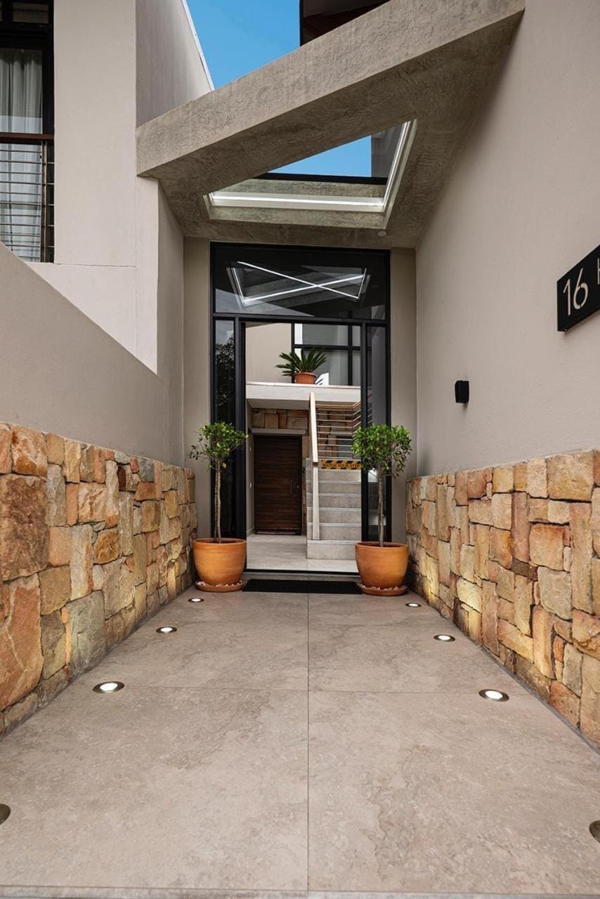 Topiary Lux Studio 16! Apartment in Western Cape