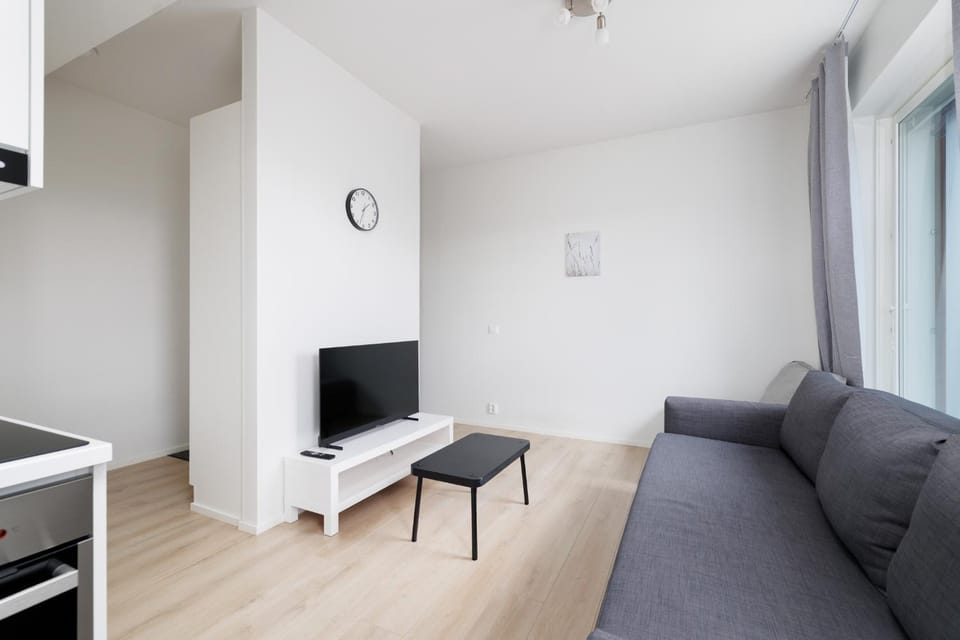 TV and multimedia, Living room, Seating area, Evening entertainment