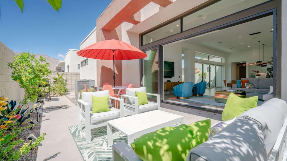 P S Chic Escape House in Palm Springs
