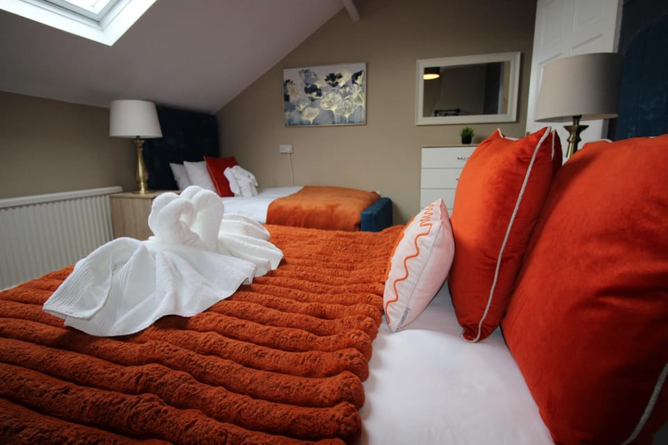 Brinkburn House Sleeps 8 Beautiful House House in Scarborough