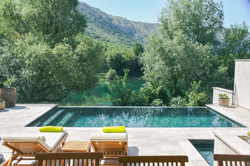 Patio, Pool view, Swimming pool, Swimming pool, sunbed