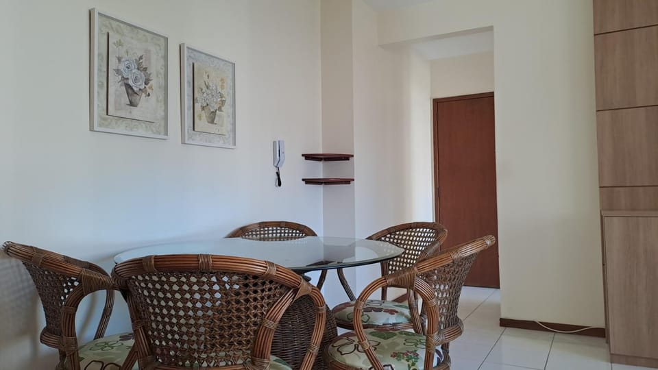 Seating area, Dining area, Dinner
