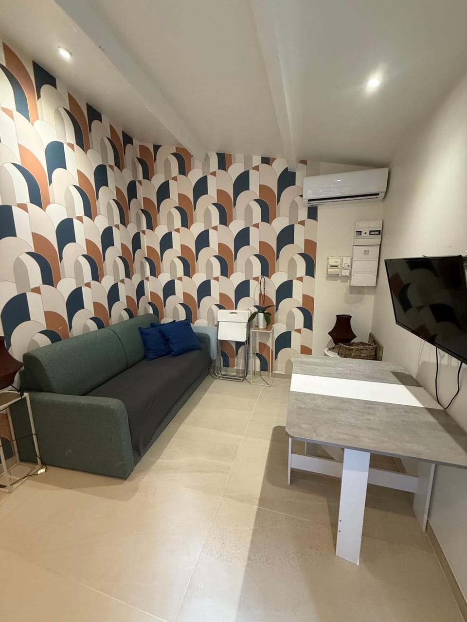 Communal lounge/ TV room, Living room