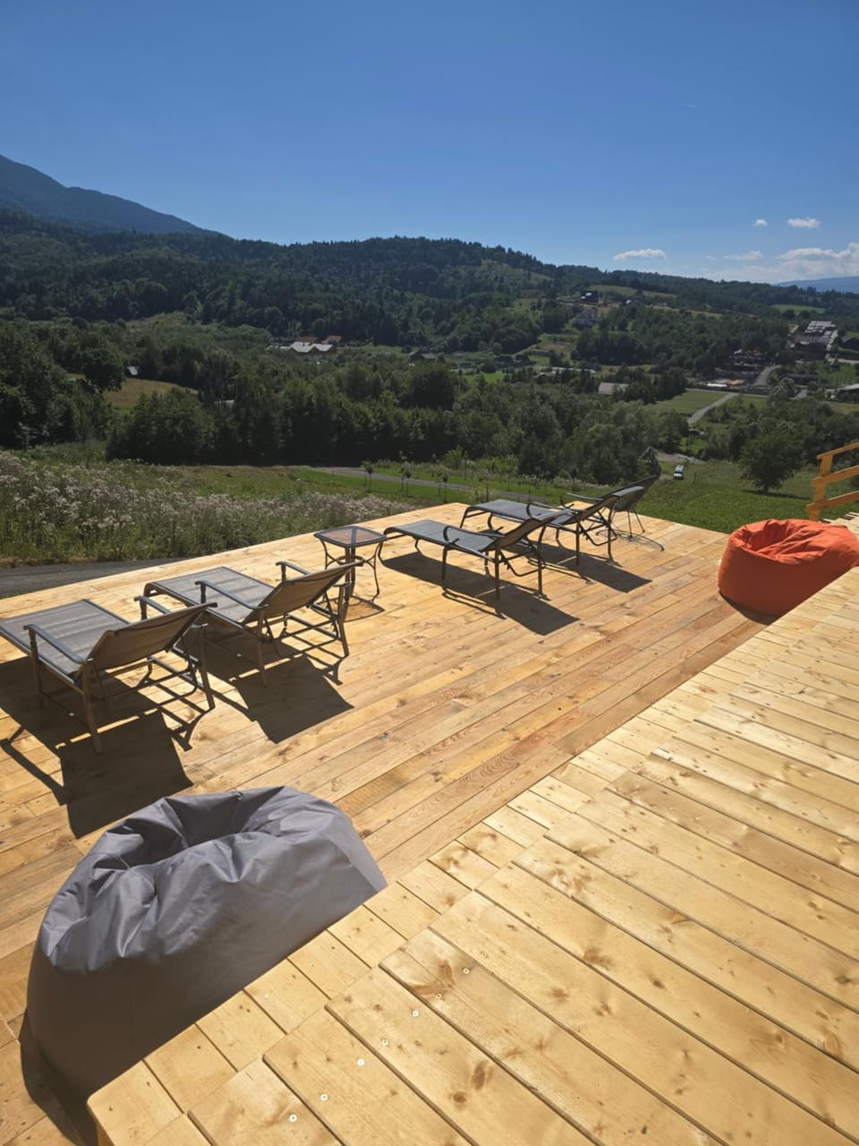 Day, Natural landscape, Balcony/Terrace, Mountain view, sunbed