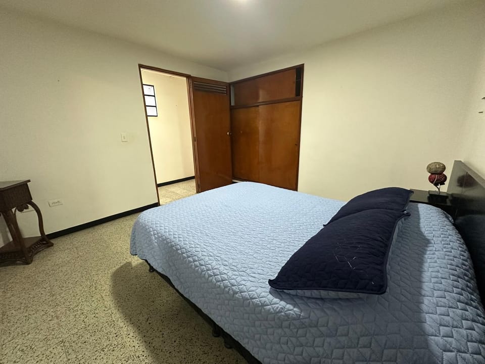 Bed, Photo of the whole room, Bedroom, wardrobe