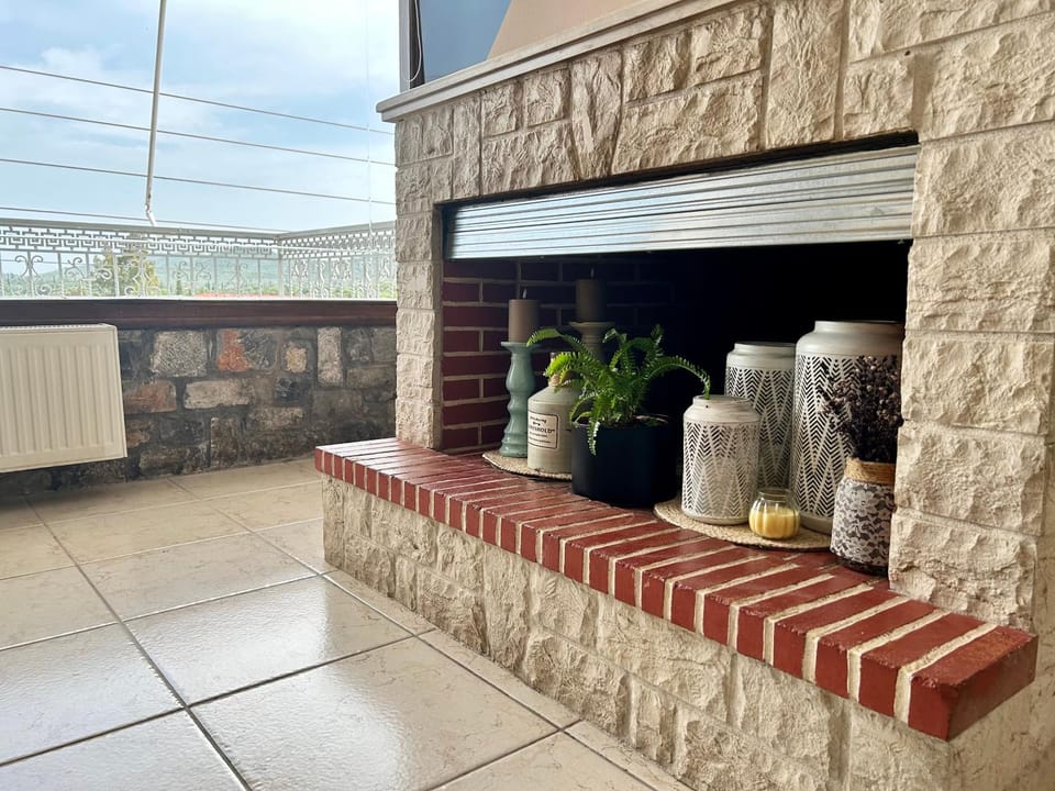 Lemon & Light Bright Apartment with View and Fireplace Apartment in Messenia