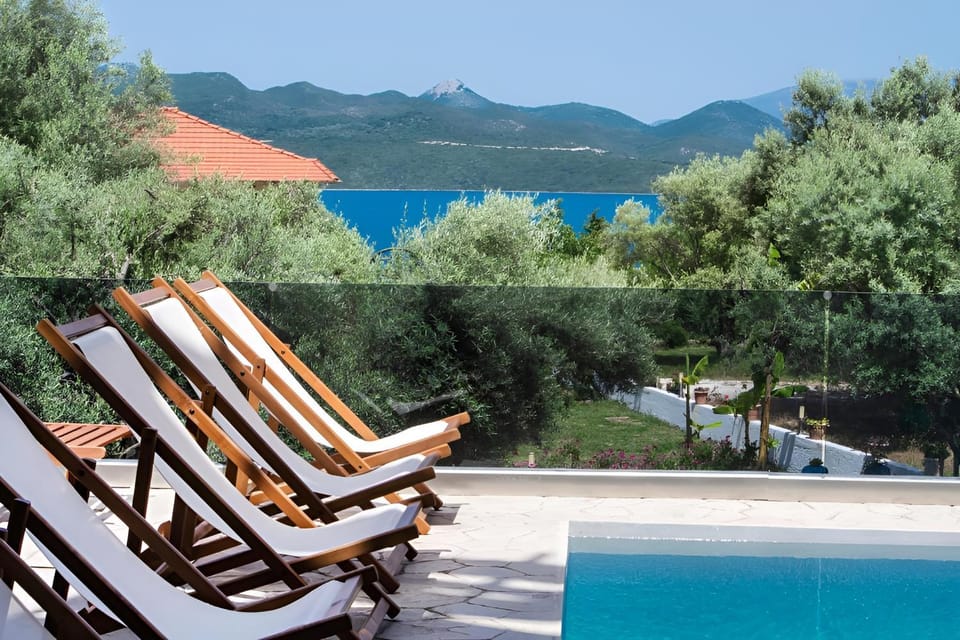 Nearby landmark, Spring, Day, Natural landscape, Pool view, Swimming pool, sunbed