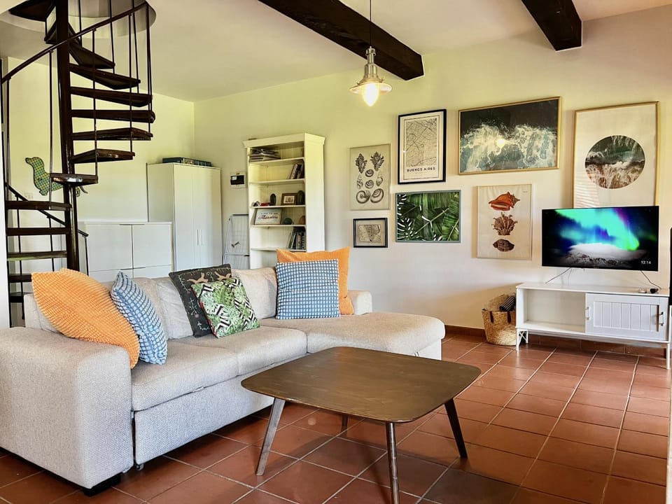 Communal lounge/ TV room, Living room